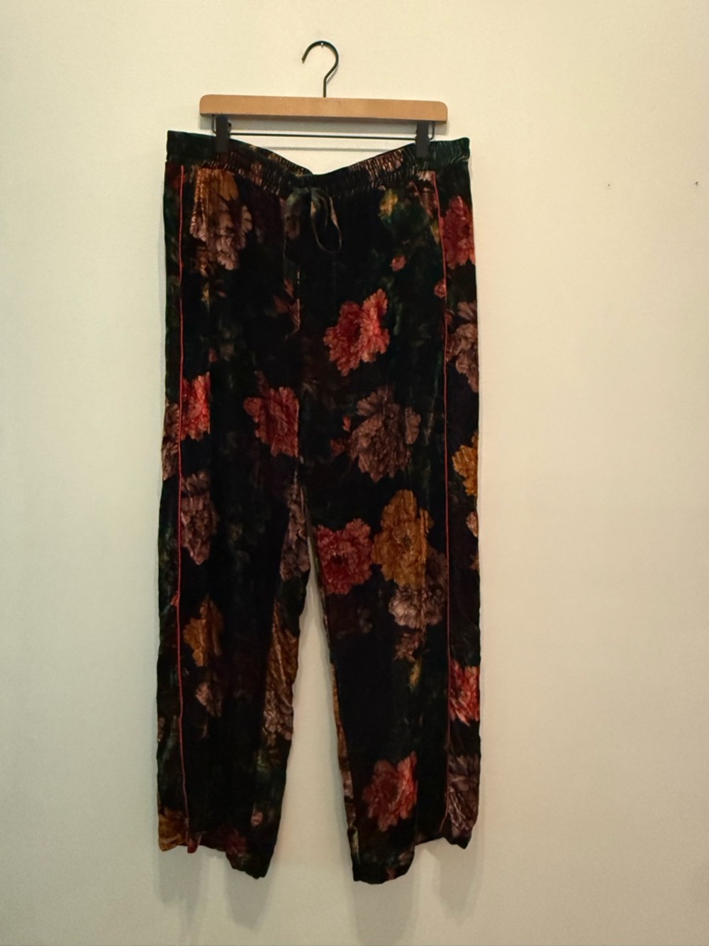 Johnny Was Floral Velvet Jogger Pants - Comfortable Stylish